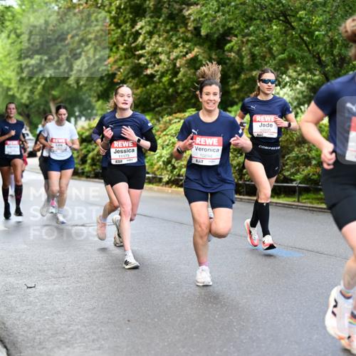 14.06.2026 - REWE Women's Run Dr. Thomas Lammeyer http://msf.ph/oto/9752774 14.06.2026 09:15:43 Laufen 10102, 11173, 57, 10894, 657, 10935 meine-sportfotos.de