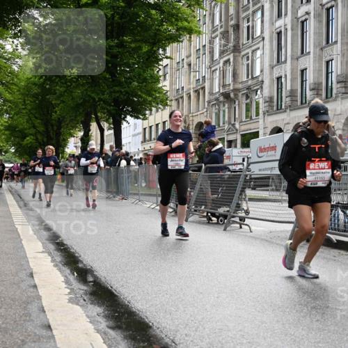 14.06.2026 - REWE Women's Run J. Mangold http://msf.ph/oto/9752780 14.06.2026 10:08:44 Ziel 10248, 10751, 10884, 11153, 11159, 11219, 11455, 11489 meine-sportfotos.de