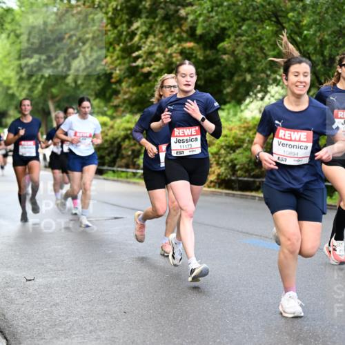 14.06.2026 - REWE Women's Run Dr. Thomas Lammeyer http://msf.ph/oto/9752785 14.06.2026 09:15:44 Laufen 11173, 7, 10894, 657, 10935, 7 meine-sportfotos.de