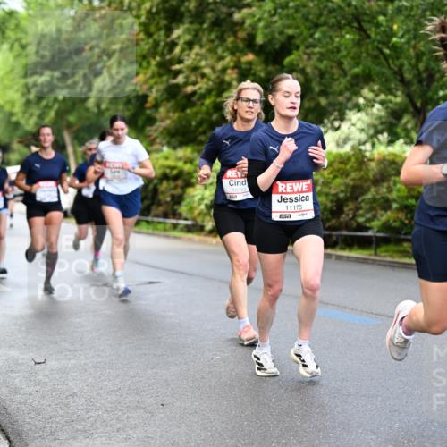 14.06.2026 - REWE Women's Run Dr. Thomas Lammeyer http://msf.ph/oto/9752790 14.06.2026 09:15:44 Laufen 10763, 517, 11173, 7, 109, 7 meine-sportfotos.de