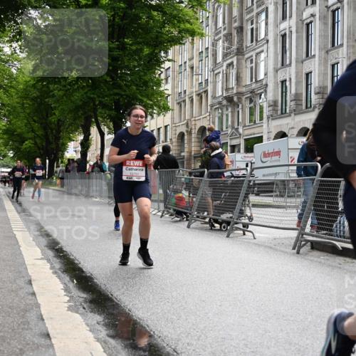 14.06.2026 - REWE Women's Run J. Mangold http://msf.ph/oto/9752802 14.06.2026 10:08:49 Ziel 10712, 10751, 10884, 11153, 11455, 11489 meine-sportfotos.de