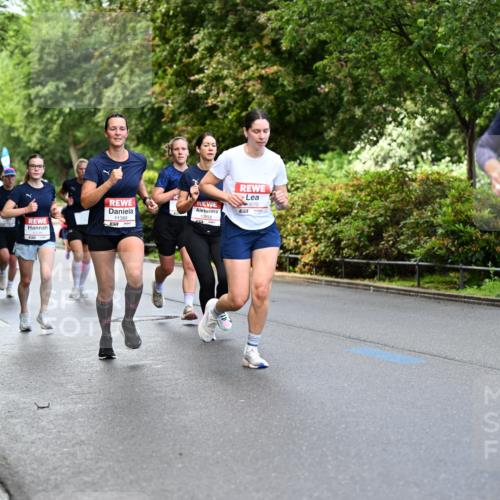 14.06.2026 - REWE Women's Run Dr. Thomas Lammeyer http://msf.ph/oto/9752808 14.06.2026 09:15:46 Laufen 11388, 10958, 0870, 57, 10762 meine-sportfotos.de