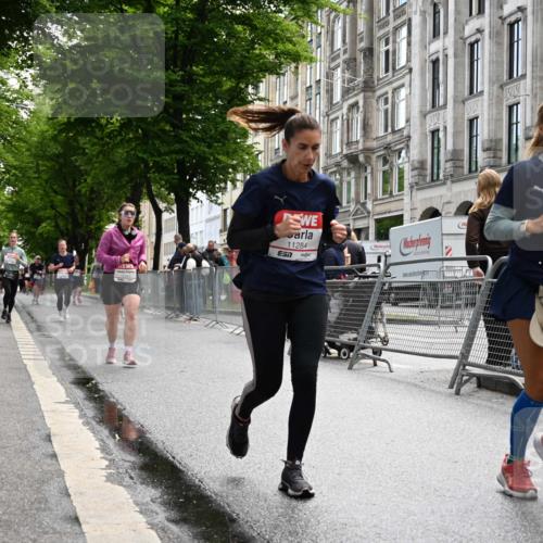 14.06.2026 - REWE Women's Run J. Mangold http://msf.ph/oto/9752831 14.06.2026 10:08:59 Ziel 10383, 10800, 11057, 11284 meine-sportfotos.de