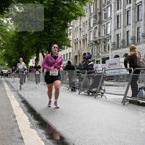 14.06.2026 - REWE Women's Run J. Mangold http://msf.ph/oto/9752833 14.06.2026 10:09:00 Ziel 10288, 10383, 10800, 11057, 11284 meine-sportfotos.de
