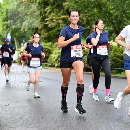 14.06.2026 - REWE Women's Run Dr. Thomas Lammeyer http://msf.ph/oto/9752834 14.06.2026 09:15:47 Laufen 11388, 7, 10958, 10870, 7 meine-sportfotos.de