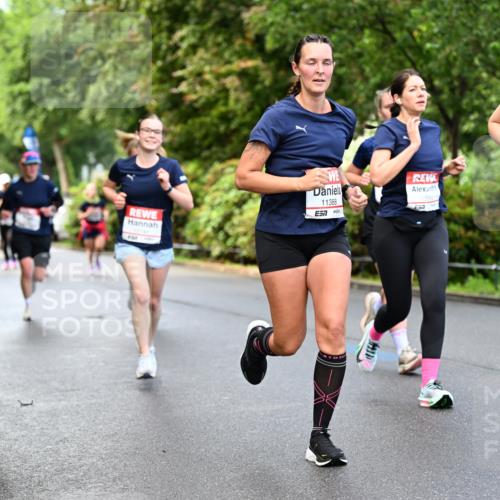 14.06.2026 - REWE Women's Run Dr. Thomas Lammeyer http://msf.ph/oto/9752837 14.06.2026 09:15:47 Laufen 11388, 57, 10968, 10870 meine-sportfotos.de