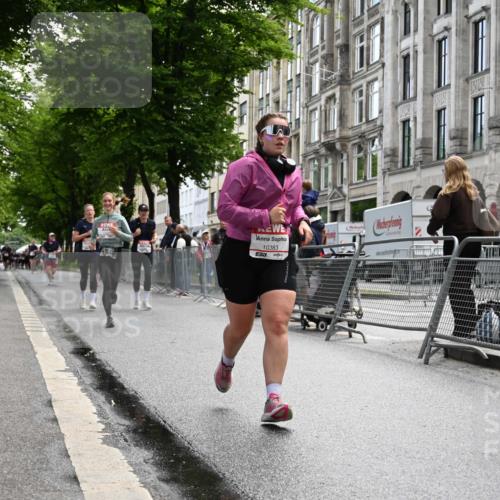 14.06.2026 - REWE Women's Run J. Mangold http://msf.ph/oto/9752843 14.06.2026 10:09:01 Ziel 10288, 10382, 10383, 10800, 11057, 11284 meine-sportfotos.de