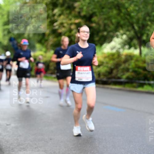 14.06.2026 - REWE Women's Run Dr. Thomas Lammeyer http://msf.ph/oto/9752850 14.06.2026 09:15:48 Laufen 11 meine-sportfotos.de