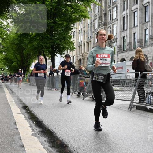 14.06.2026 - REWE Women's Run J. Mangold http://msf.ph/oto/9752858 14.06.2026 10:09:04 Ziel 10288, 10382, 10383, 11057 meine-sportfotos.de