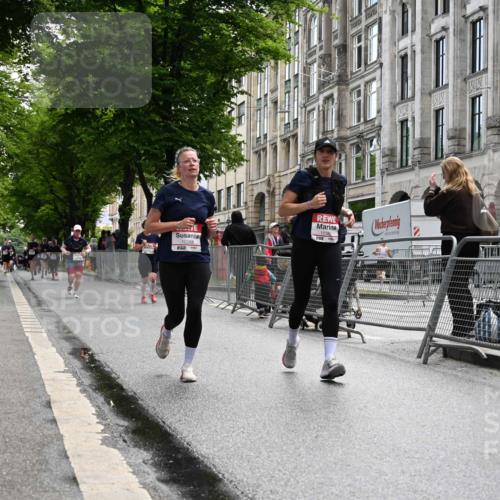 14.06.2026 - REWE Women's Run J. Mangold http://msf.ph/oto/9752871 14.06.2026 10:09:05 Ziel 10288, 10360, 10382, 10383, 11057 meine-sportfotos.de