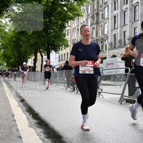 14.06.2026 - REWE Women's Run J. Mangold http://msf.ph/oto/9752885 14.06.2026 10:09:06 Ziel 10047, 10288, 10360, 10382, 10383, 11057 meine-sportfotos.de