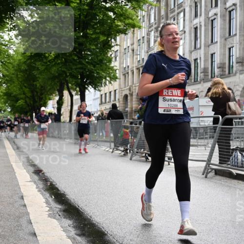 14.06.2026 - REWE Women's Run J. Mangold http://msf.ph/oto/9752887 14.06.2026 10:09:06 Ziel 10047, 10288, 10360, 10382, 10383, 11057 meine-sportfotos.de