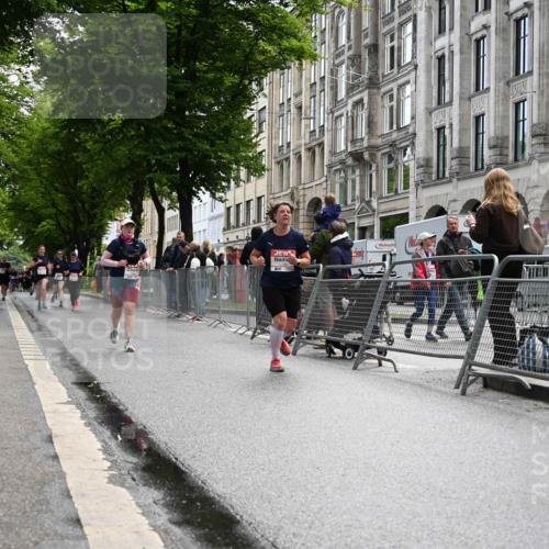 14.06.2026 - REWE Women's Run J. Mangold http://msf.ph/oto/9752890 14.06.2026 10:09:08 Ziel 10047, 10288, 10360, 10382 meine-sportfotos.de