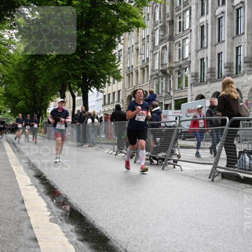 14.06.2026 - REWE Women's Run J. Mangold http://msf.ph/oto/9752892 14.06.2026 10:09:08 Ziel 10047, 10288, 10360, 10382 meine-sportfotos.de