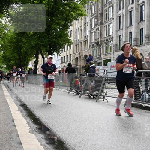 14.06.2026 - REWE Women's Run J. Mangold http://msf.ph/oto/9752902 14.06.2026 10:09:10 Ziel 10047, 10288, 10360, 10382, 10977, 11431 meine-sportfotos.de