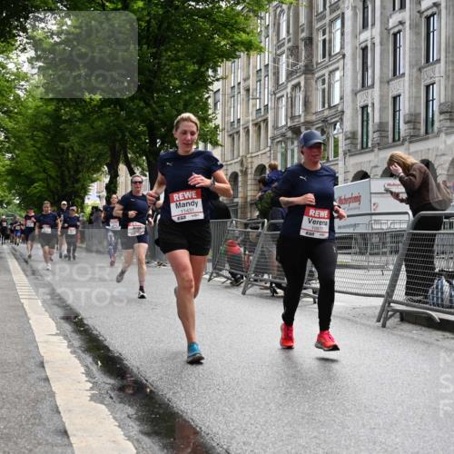 14.06.2026 - REWE Women's Run J. Mangold http://msf.ph/oto/9752930 14.06.2026 10:09:15 Ziel 10047, 10139, 10360, 10928, 10977, 11169, 11431 meine-sportfotos.de