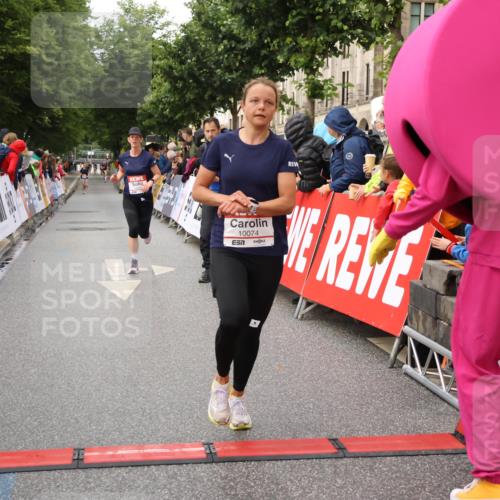 14.06.2026 - REWE Women's Run Strokosch-Dieckow http://msf.ph/oto/9752967 14.06.2026 09:49:06 Ziel 10074, 10095, 10106, 10233 meine-sportfotos.de