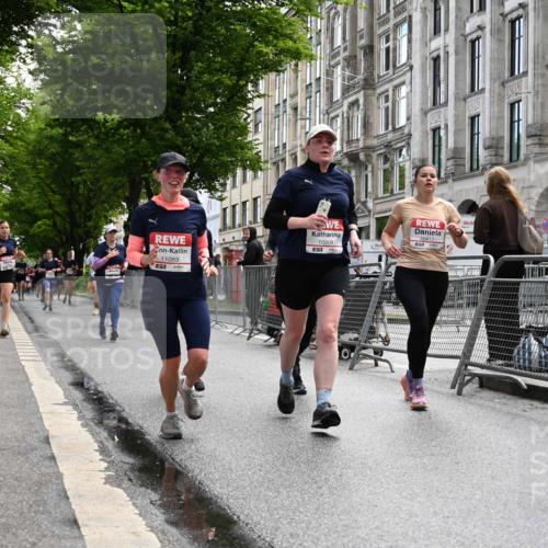 14.06.2026 - REWE Women's Run J. Mangold http://msf.ph/oto/9752980 14.06.2026 10:09:23 Ziel 10208, 10417, 10641, 10725, 10889, 10928, 11083, 11169, 11177, 11374 meine-sportfotos.de