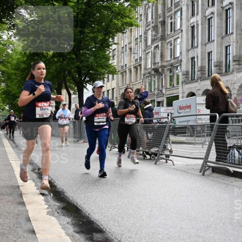 14.06.2026 - REWE Women's Run J. Mangold http://msf.ph/oto/9753006 14.06.2026 10:09:26 Ziel 10208, 10379, 10417, 10641, 10725, 10862, 10889, 11083, 11177, 11202, 11374 meine-sportfotos.de