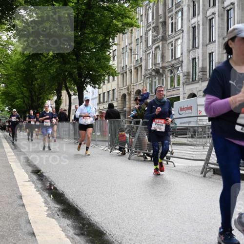 14.06.2026 - REWE Women's Run J. Mangold http://msf.ph/oto/9753020 14.06.2026 10:09:28 Ziel 10208, 10379, 10417, 10641, 10725, 10862, 10889, 11083, 11177, 11202, 11374 meine-sportfotos.de