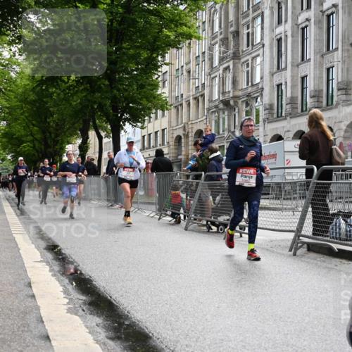 14.06.2026 - REWE Women's Run J. Mangold http://msf.ph/oto/9753022 14.06.2026 10:09:28 Ziel 10208, 10379, 10417, 10641, 10725, 10862, 10889, 11083, 11177, 11202, 11374 meine-sportfotos.de