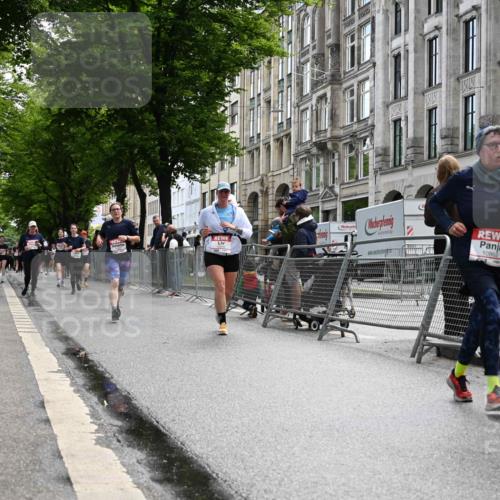 14.06.2026 - REWE Women's Run J. Mangold http://msf.ph/oto/9753026 14.06.2026 10:09:29 Ziel 10379, 10641, 10725, 10862, 10889, 11177, 11202, 11374 meine-sportfotos.de