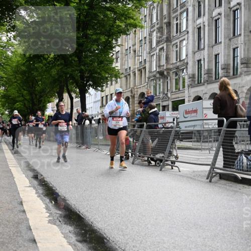 14.06.2026 - REWE Women's Run J. Mangold http://msf.ph/oto/9753028 14.06.2026 10:09:29 Ziel 10379, 10641, 10725, 10862, 10889, 11177, 11202, 11374 meine-sportfotos.de