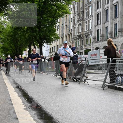 14.06.2026 - REWE Women's Run J. Mangold http://msf.ph/oto/9753033 14.06.2026 10:09:29 Ziel 10379, 10641, 10725, 10862, 10889, 11177, 11202, 11374 meine-sportfotos.de