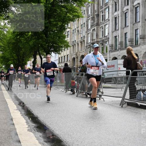 14.06.2026 - REWE Women's Run J. Mangold http://msf.ph/oto/9753036 14.06.2026 10:09:30 Ziel 10359, 10379, 10678, 10725, 10862, 10889, 11177, 11202 meine-sportfotos.de