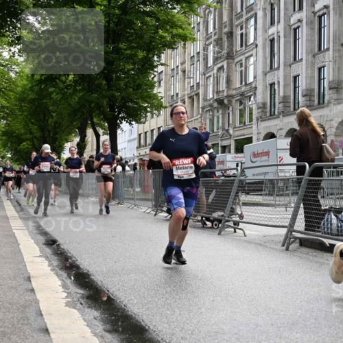 14.06.2026 - REWE Women's Run J. Mangold http://msf.ph/oto/9753051 14.06.2026 10:09:31 Ziel 10359, 10379, 10678, 10862, 11177, 11202 meine-sportfotos.de