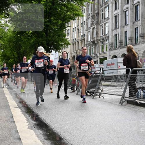 14.06.2026 - REWE Women's Run J. Mangold http://msf.ph/oto/9753059 14.06.2026 10:09:34 Ziel 10257, 10359, 10379, 10621, 10678, 10862, 10886, 11202, 11213, 11405 meine-sportfotos.de
