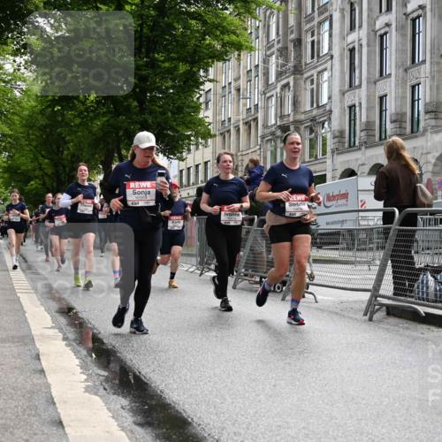 14.06.2026 - REWE Women's Run J. Mangold http://msf.ph/oto/9753062 14.06.2026 10:09:35 Ziel 10078, 10257, 10359, 10379, 10621, 10627, 10678, 10886, 11202, 11213, 11405 meine-sportfotos.de