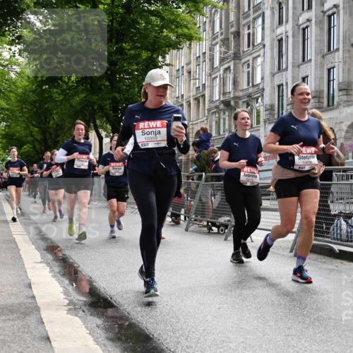 14.06.2026 - REWE Women's Run J. Mangold http://msf.ph/oto/9753068 14.06.2026 10:09:35 Ziel 10078, 10257, 10359, 10379, 10621, 10627, 10678, 10886, 11202, 11213, 11405 meine-sportfotos.de
