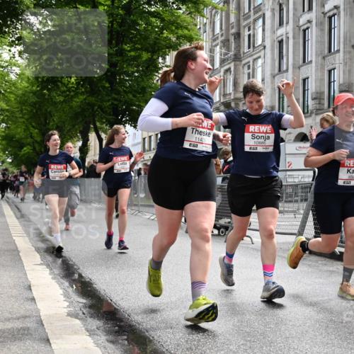 14.06.2026 - REWE Women's Run J. Mangold http://msf.ph/oto/9753089 14.06.2026 10:09:38 Ziel 10078, 10079, 10257, 10313, 10359, 10621, 10627, 10678, 10886, 11213, 11405 meine-sportfotos.de
