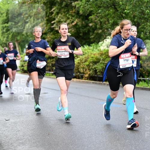 14.06.2026 - REWE Women's Run Dr. Thomas Lammeyer http://msf.ph/oto/9753100 14.06.2026 09:16:05 Laufen 10322, 10273, 10392, 7 meine-sportfotos.de