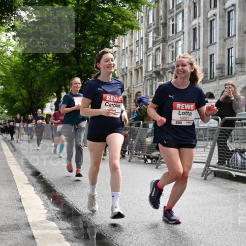 14.06.2026 - REWE Women's Run J. Mangold http://msf.ph/oto/9753103 14.06.2026 10:09:39 Ziel 10078, 10079, 10257, 10313, 10359, 10621, 10627, 10678, 10886, 11213, 11405, 11504 meine-sportfotos.de