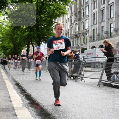 14.06.2026 - REWE Women's Run J. Mangold http://msf.ph/oto/9753113 14.06.2026 10:09:41 Ziel 10078, 10079, 10257, 10313, 10621, 10627, 10886, 10944, 11213, 11405, 11504 meine-sportfotos.de