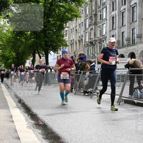 14.06.2026 - REWE Women's Run J. Mangold http://msf.ph/oto/9753117 14.06.2026 10:09:42 Ziel 10078, 10079, 10257, 10313, 10621, 10627, 10886, 10944, 11213, 11405, 11504 meine-sportfotos.de