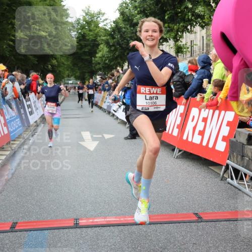 14.06.2026 - REWE Women's Run Strokosch-Dieckow http://msf.ph/oto/9753135 14.06.2026 09:49:00 Ziel 10095, 10106, 10266, 10407, 10642 meine-sportfotos.de