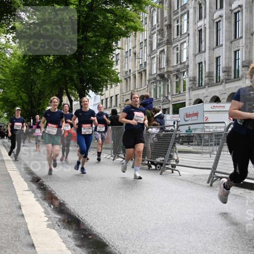 14.06.2026 - REWE Women's Run J. Mangold http://msf.ph/oto/9753151 14.06.2026 10:09:46 Ziel 10079, 10313, 10445, 10469, 10585, 10944, 10950, 10951, 11147, 11277, 11504 meine-sportfotos.de
