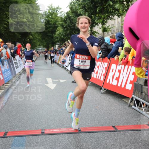 14.06.2026 - REWE Women's Run Strokosch-Dieckow http://msf.ph/oto/9753153 14.06.2026 09:49:00 Ziel 10095, 10106, 10266, 10407, 10642 meine-sportfotos.de