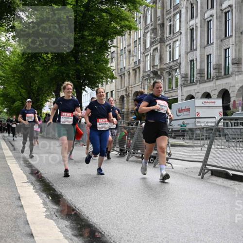 14.06.2026 - REWE Women's Run J. Mangold http://msf.ph/oto/9753158 14.06.2026 10:09:47 Ziel 10079, 10313, 10445, 10469, 10585, 10944, 10950, 10951, 11147, 11277, 11504 meine-sportfotos.de