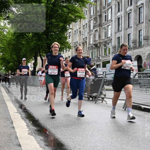 14.06.2026 - REWE Women's Run J. Mangold http://msf.ph/oto/9753165 14.06.2026 10:09:48 Ziel 10313, 10445, 10469, 10585, 10944, 10950, 10951, 11147, 11277, 11504 meine-sportfotos.de
