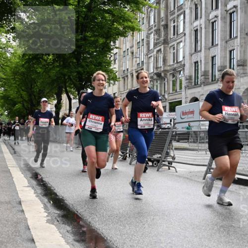 14.06.2026 - REWE Women's Run J. Mangold http://msf.ph/oto/9753167 14.06.2026 10:09:48 Ziel 10313, 10445, 10469, 10585, 10944, 10950, 10951, 11147, 11277, 11504 meine-sportfotos.de