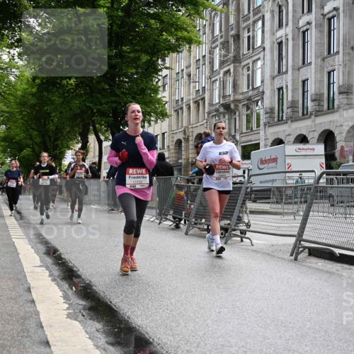 14.06.2026 - REWE Women's Run J. Mangold http://msf.ph/oto/9753193 14.06.2026 10:09:54 Ziel 10445, 10665, 10917, 10950, 10951, 11152, 11239, 11277, 11474, 11498 meine-sportfotos.de