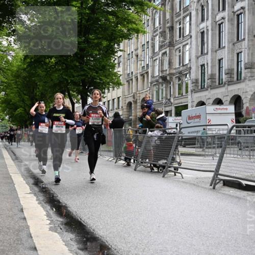 14.06.2026 - REWE Women's Run J. Mangold http://msf.ph/oto/9753211 14.06.2026 10:09:57 Ziel 10412, 10413, 10665, 10890, 10917, 11152, 11239, 11453, 11474, 11498 meine-sportfotos.de