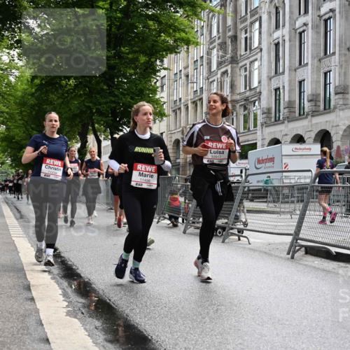 14.06.2026 - REWE Women's Run J. Mangold http://msf.ph/oto/9753220 14.06.2026 10:09:58 Ziel 10412, 10413, 10665, 10702, 10703, 10890, 10917, 11152, 11239, 11453, 11474, 11498 meine-sportfotos.de