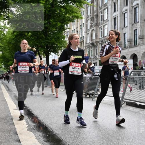 14.06.2026 - REWE Women's Run J. Mangold http://msf.ph/oto/9753224 14.06.2026 10:09:58 Ziel 10412, 10413, 10665, 10702, 10703, 10890, 10917, 11152, 11239, 11453, 11474, 11498 meine-sportfotos.de