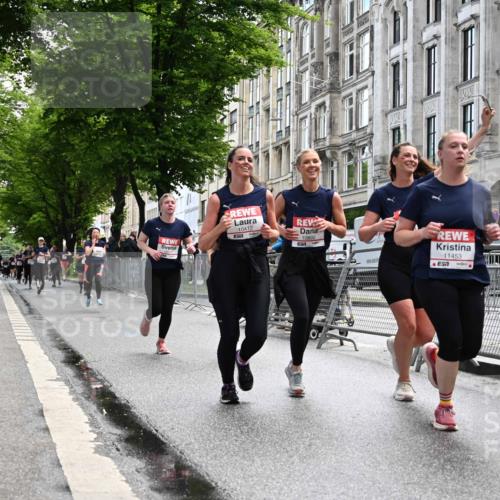 14.06.2026 - REWE Women's Run J. Mangold http://msf.ph/oto/9753243 14.06.2026 10:10:01 Ziel 10412, 10413, 10702, 10703, 10890, 10917, 11239, 11453, 11474, 11487, 11498 meine-sportfotos.de
