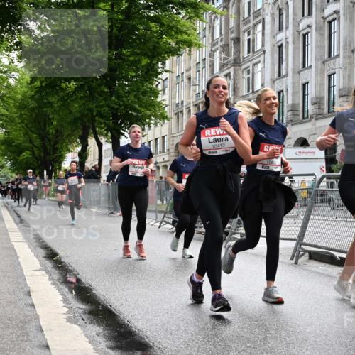 14.06.2026 - REWE Women's Run J. Mangold http://msf.ph/oto/9753248 14.06.2026 10:10:02 Ziel 10412, 10413, 10702, 10703, 10890, 10917, 11239, 11453, 11474, 11487, 11498 meine-sportfotos.de